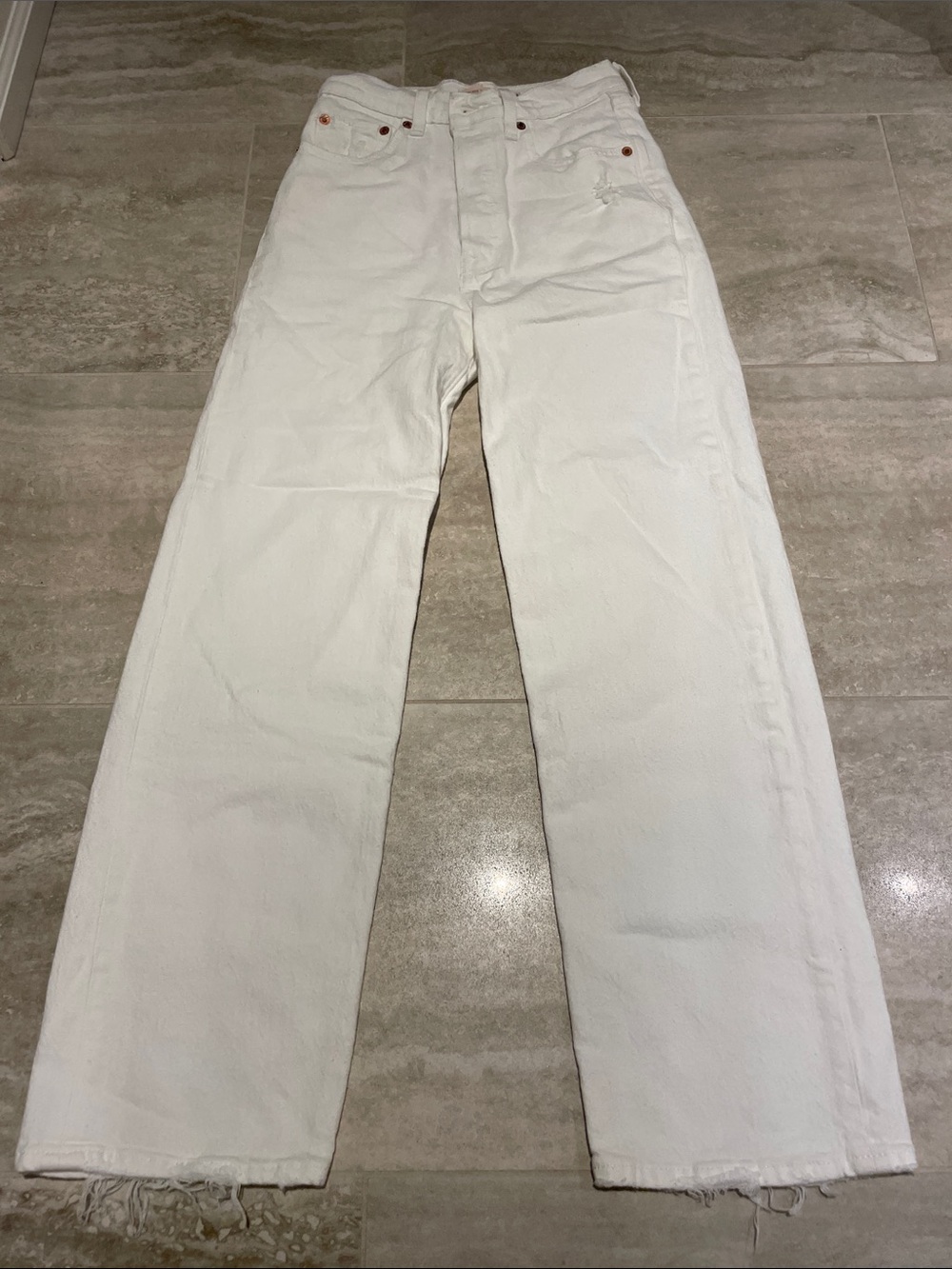 Levi’s Ribcage Straight Ankle Jeans White Size 24 Distressed Frayed Hem